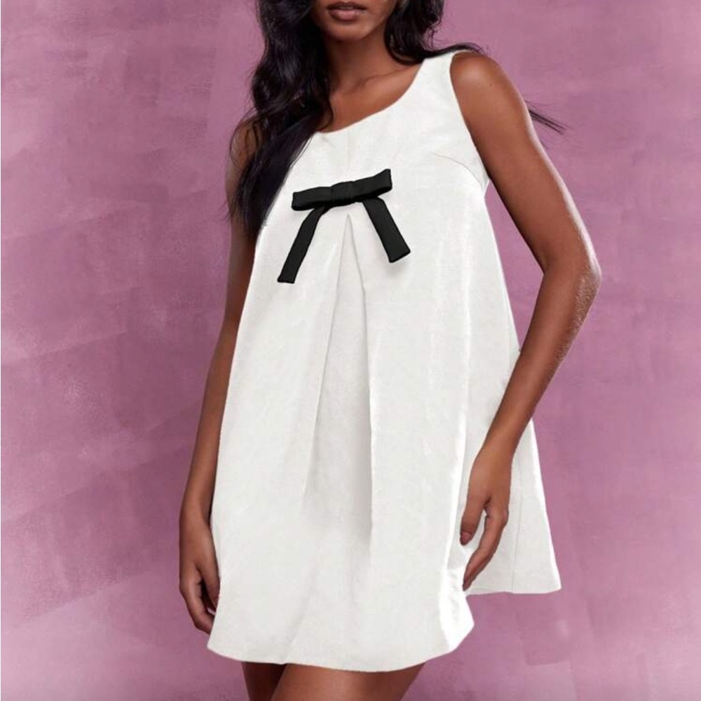 MISSGUIDED Bow Detail Sleeveless Pleated Mini Dress